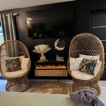 Romantique Feriehus *